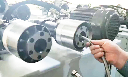 2021高速扣壓機(jī) 金屬薄壁軟管的壓接和擰緊