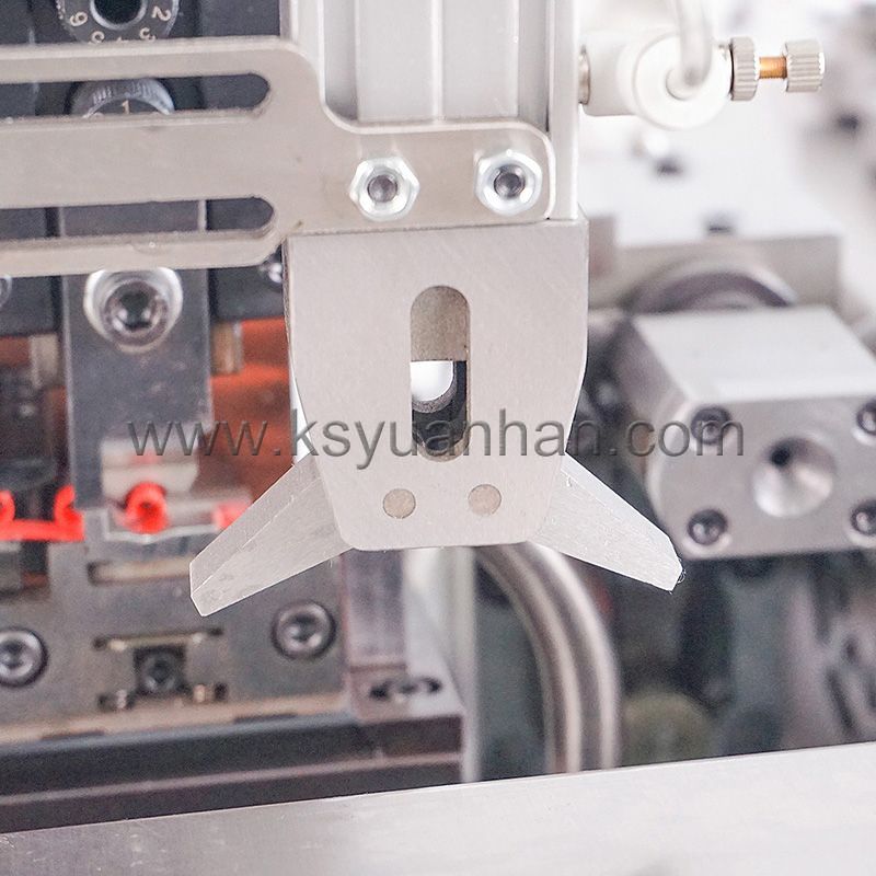 全自動(dòng)單頭預(yù)絕緣打端子機(jī)YH-DJY02